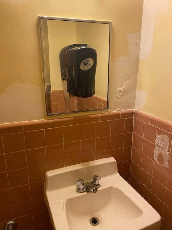 funny fails, bathroom