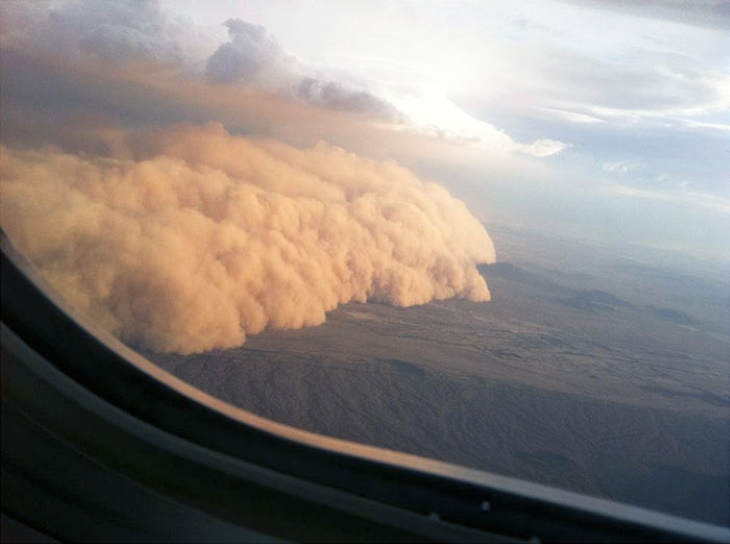 Creepy Nature dust storm in Phoenix