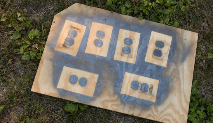 Painting plastic outlet covers - spray painting