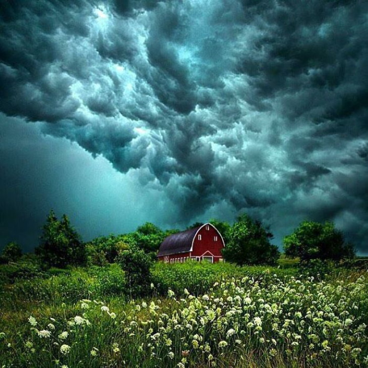 Photos of Storms A storm forming in the sky above a barn in Wisconsin