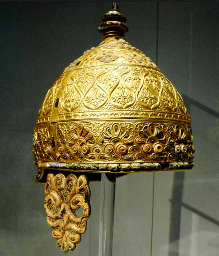 ancient helmets - 7. Celtic parade helmet