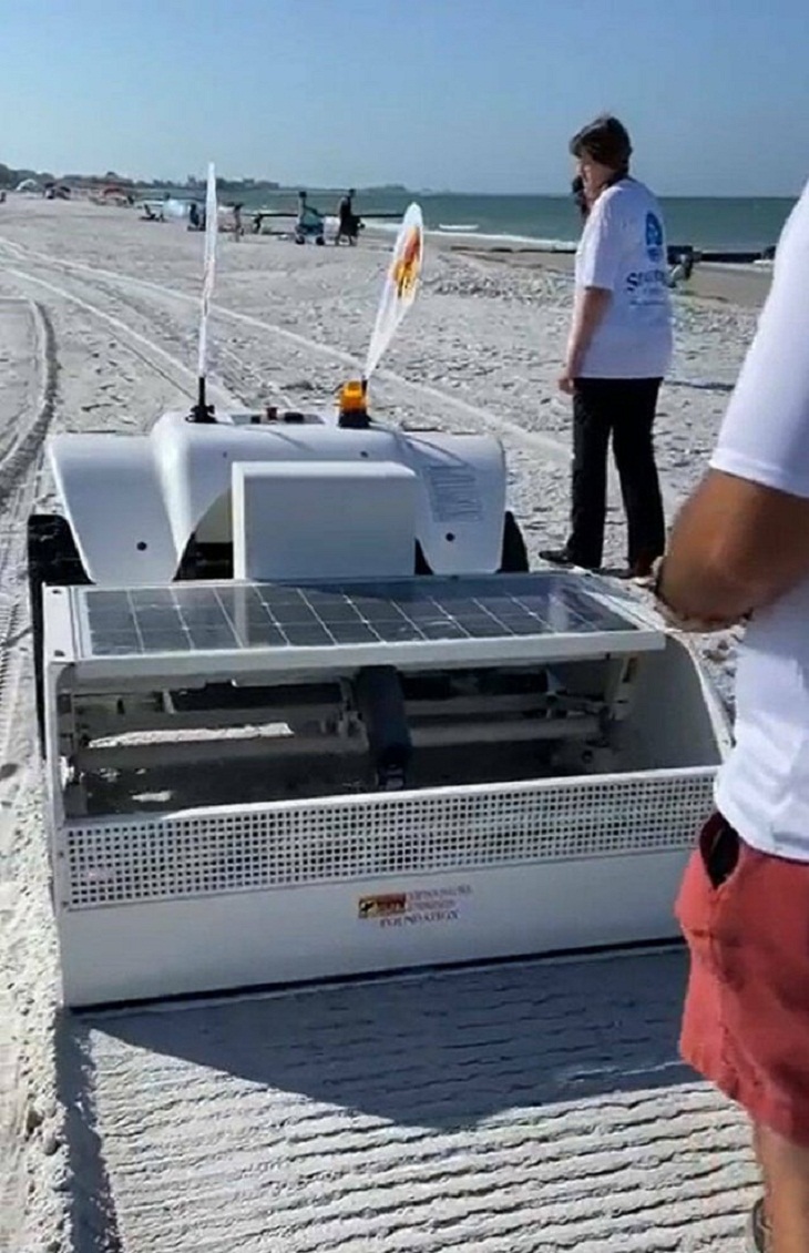 Cool & Unusual Tools, beach cleaning robot