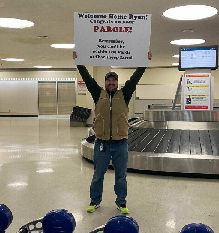 Creatively Funny Airport Greetings, 