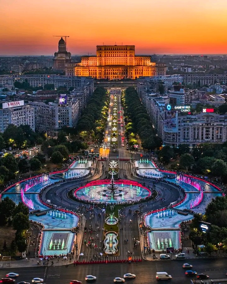 Palácio do Parlamento em Bucareste, Romênia