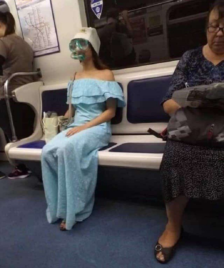 Strange People in the Subway, 