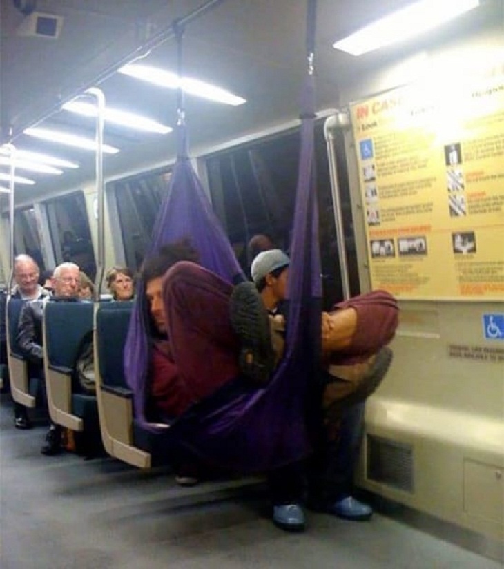 Strange People in the Subway, sleeping