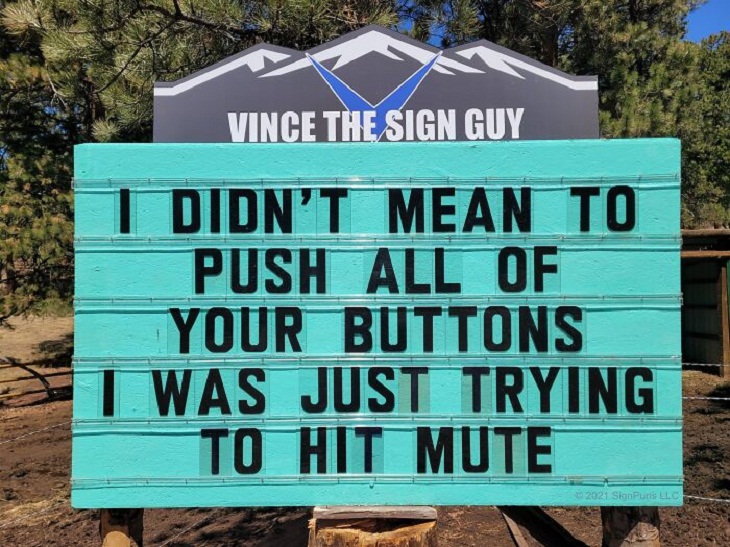 Hilarious Roadside Signs, buttons