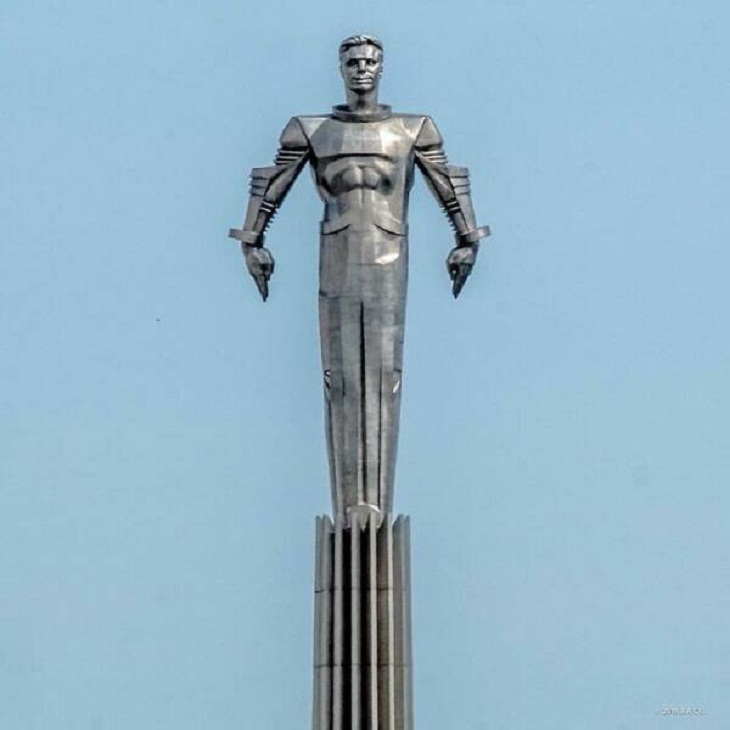 Unusual Buildings, Monument to Yuri Gagarin