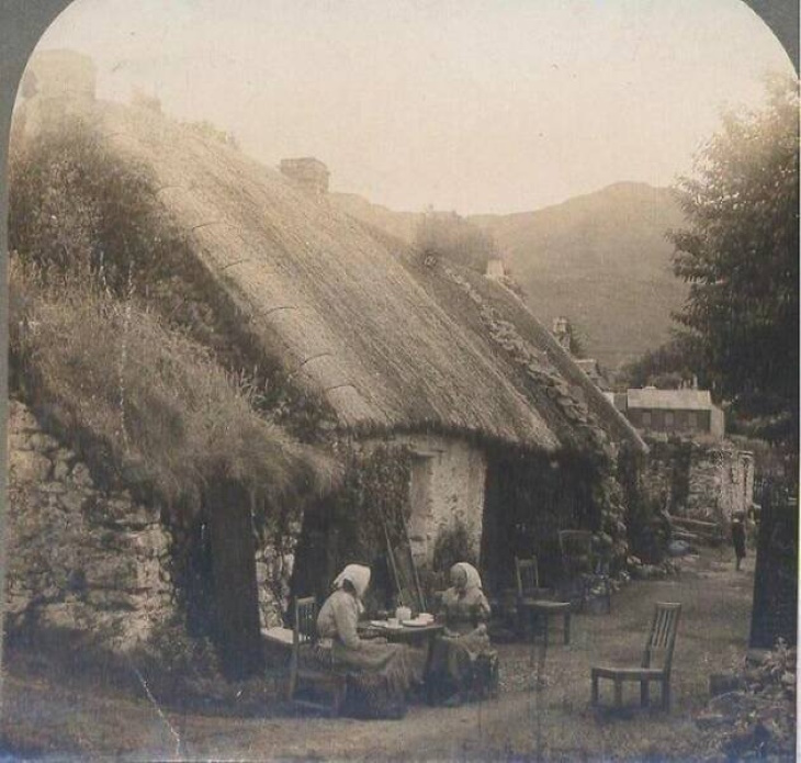 Historical Photos "Ladies Having Tea In The Scottish Highlands, Circa 1910"