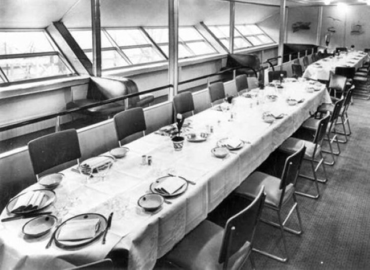 Photos From History and Beyond dining hall on board of a zeppelin