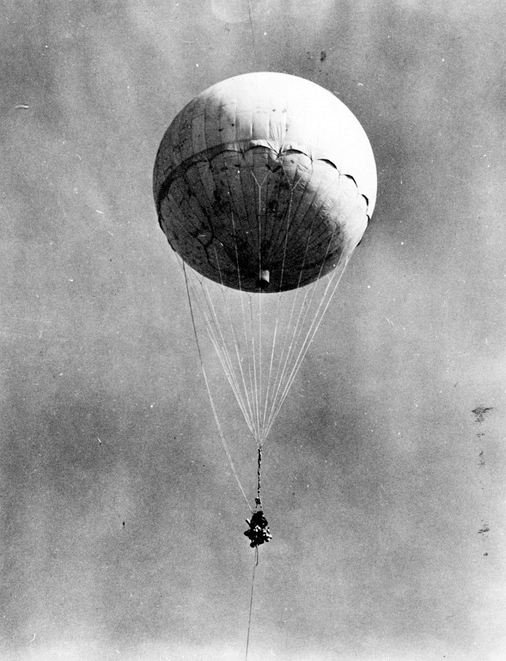 Unique WW II Weapons, "Fugo" balloon bomb