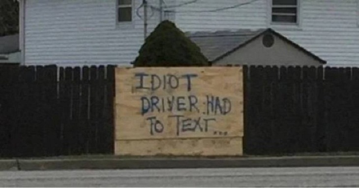 Funny Driving Fails, sign