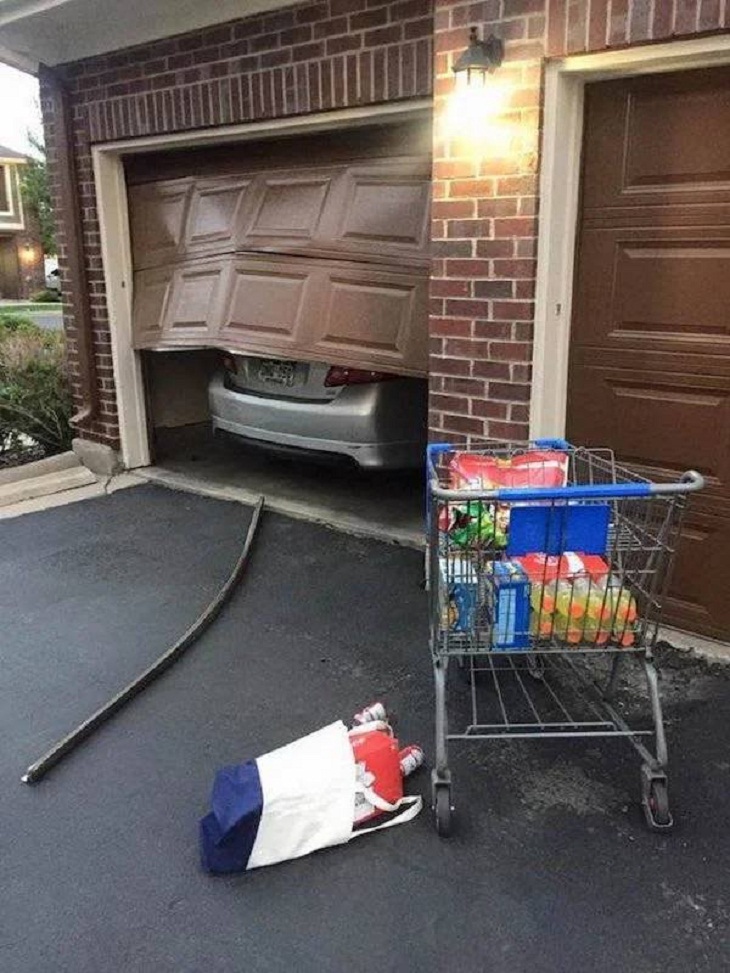 Funny Driving Fails, garage 
