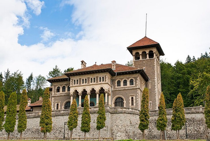 Cantacuzino Castle