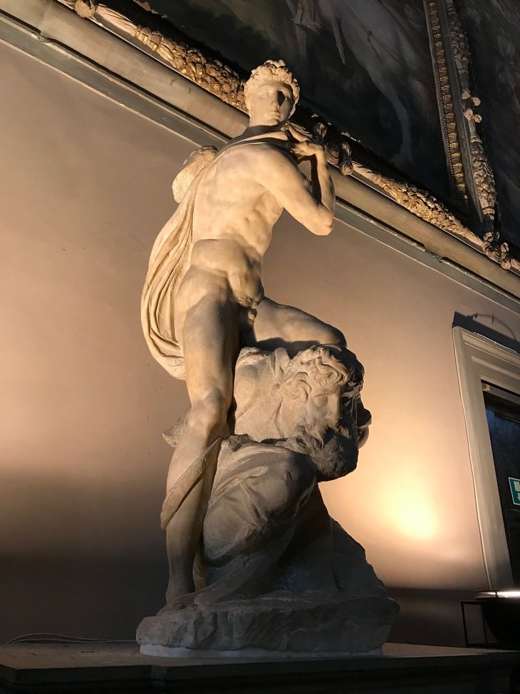 The Genius of Victory by michelangelo