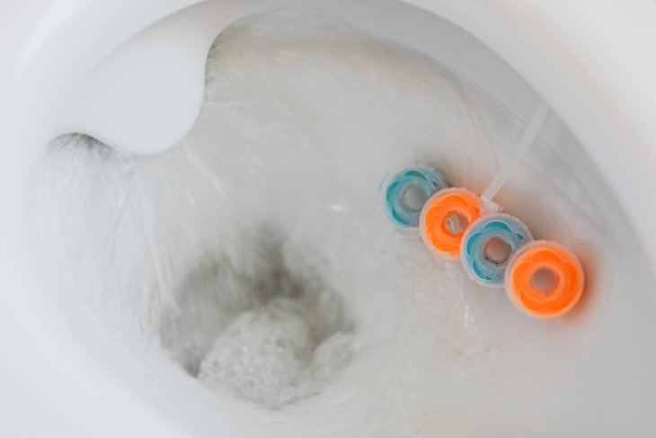Alka Seltzer Uses Remove water stains from the toilet bowl
