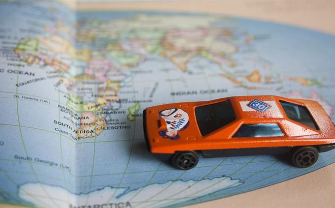 Test which car is suitable for you to drive: a toy car on a map
