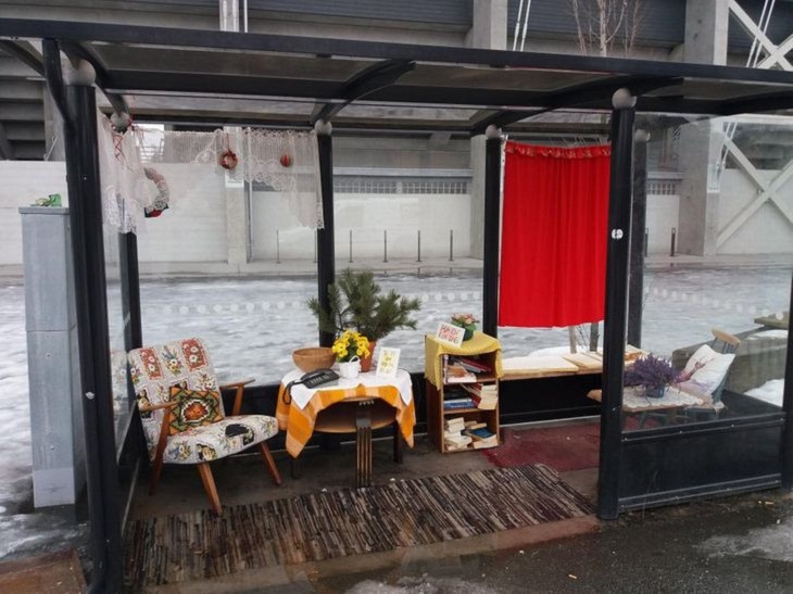 Life in Norway,  bus stop library 
