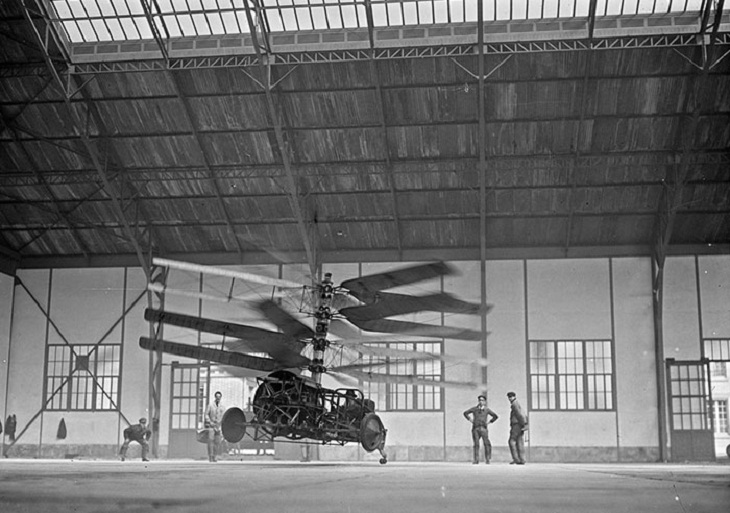  Fotos De Hace 100 Años, Vuelo de prueba del helicóptero de Pescara
