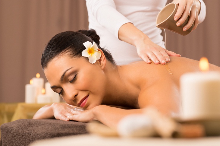 Beauty Benefits of Palo Santo Oil, Massage Oil