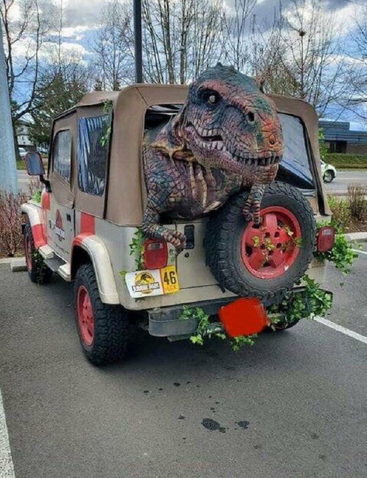 Strangest Cars, T-rex 