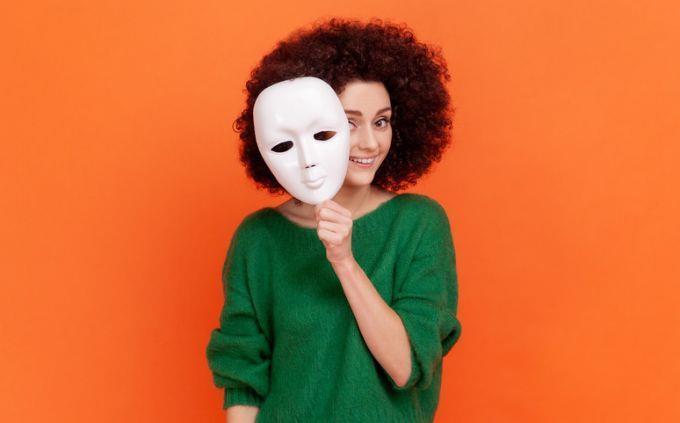 Are You a Liar: Woman with a Mask
