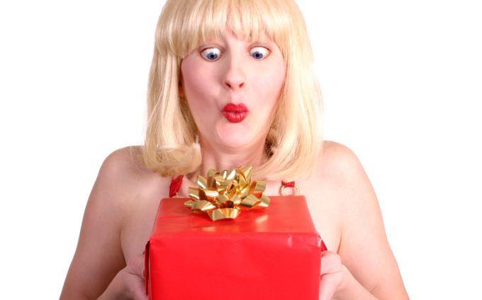 Are you a liar: A woman receives a gift