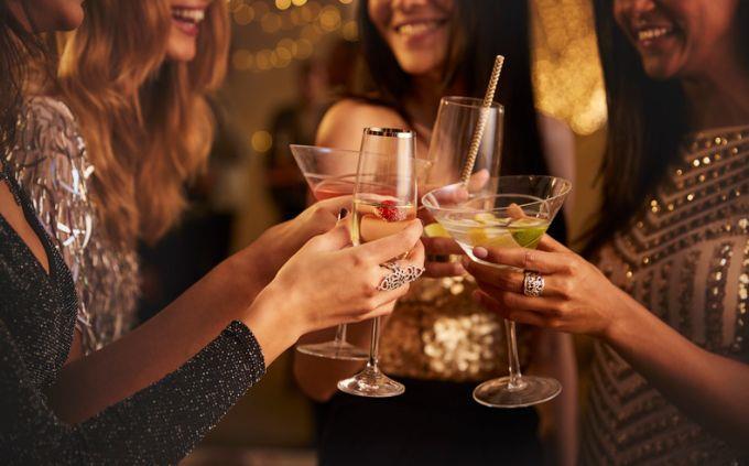 Which planet matches your personality: Women raise a glass to the cheek