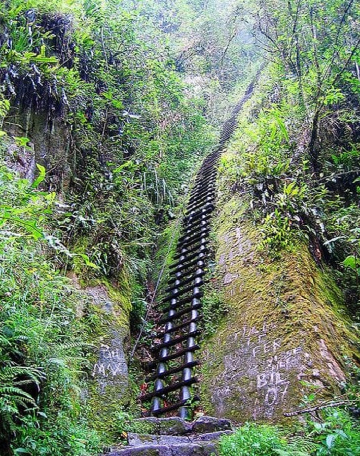 Escadas Mortíferas Aguas Calientes, Peru