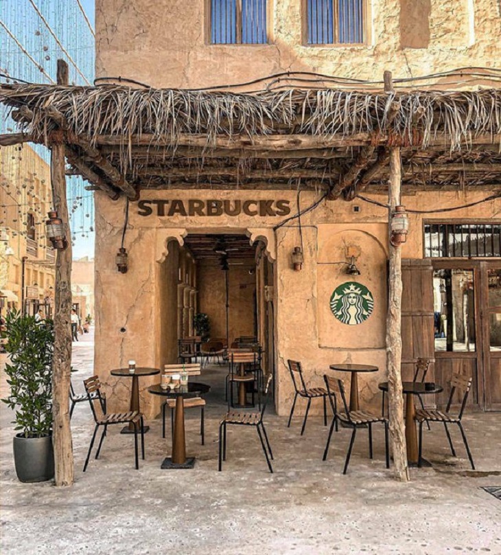 Dubai, Starbucks 