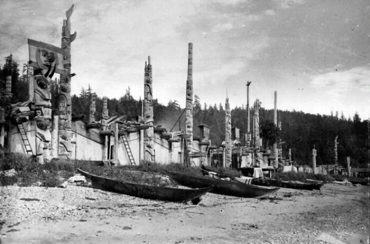 Rare Historical Photographs, totem poles