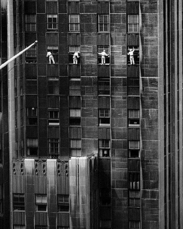 Rare Historical Photographs, Window cleaners