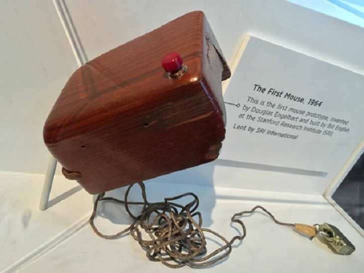 Vintage Versions of Modern Technology, computer mouse
