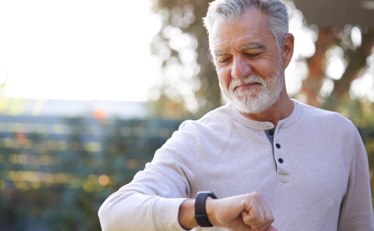 Smartwatch for seniors, 