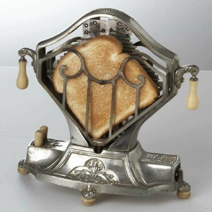 Vintage Versions of Modern Technology, Electric toaster
