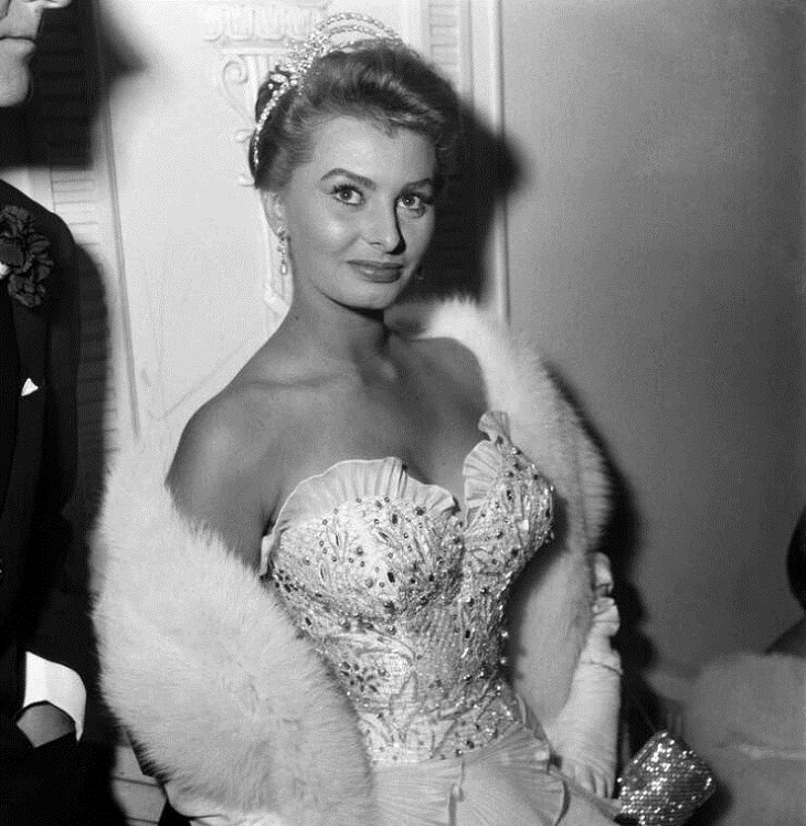 Female Actors Then Vs Now, Sophia Loren at age 20 in 1954