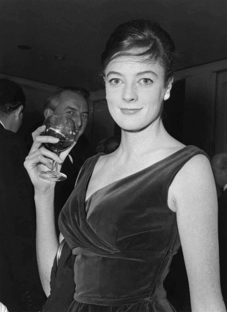 Female Actors Then Vs Now, Maggie Smith at age 28 in 1962