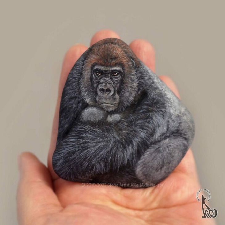 Animal Paintings on Stones, Gorilla 