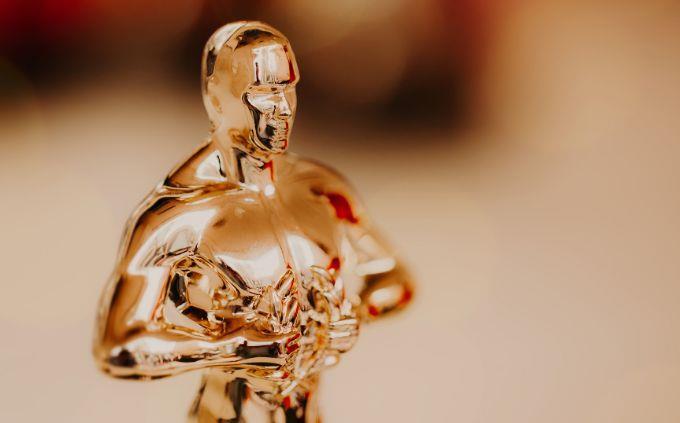 Hard trivia: Oscar statuette