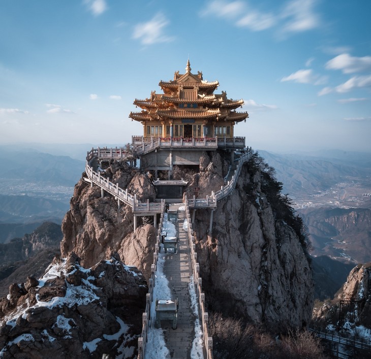 Magnificent places of worship from around the world: The Golden Temple of Mount Laojun, China