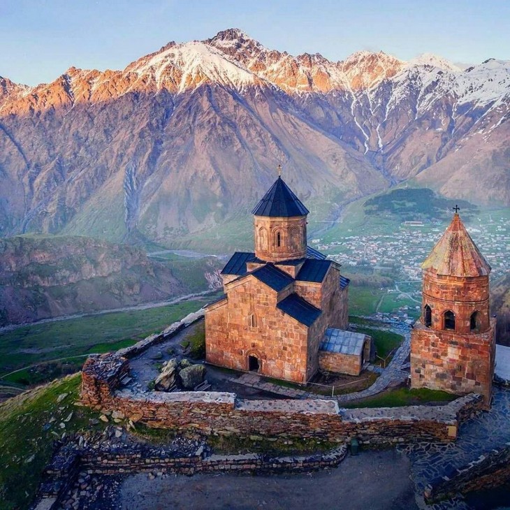 Magnificent places of worship from around the world: Holy Trinity Church, Georgia