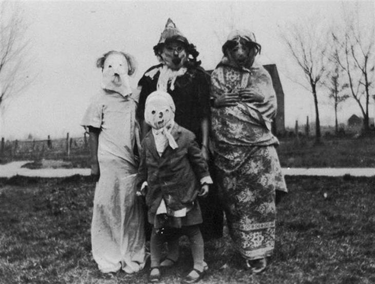 Vintage Halloween Pics 