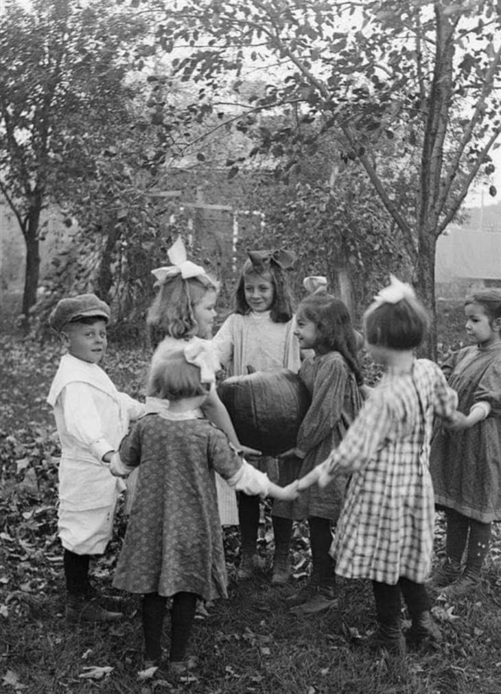 Vintage Halloween Pics 