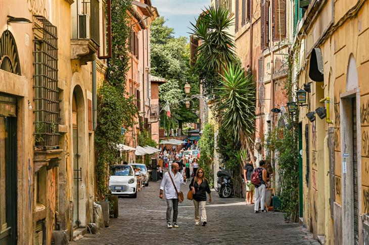 Most beautiful neighborhoods in Europe: Street in Trastevere