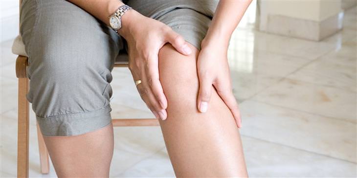 Pressure Points for Treating Knee Pain: Calf's Nose Point