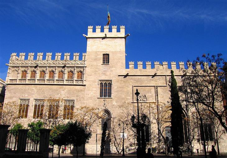 Recommended attractions in Valencia: Silk Exchange building