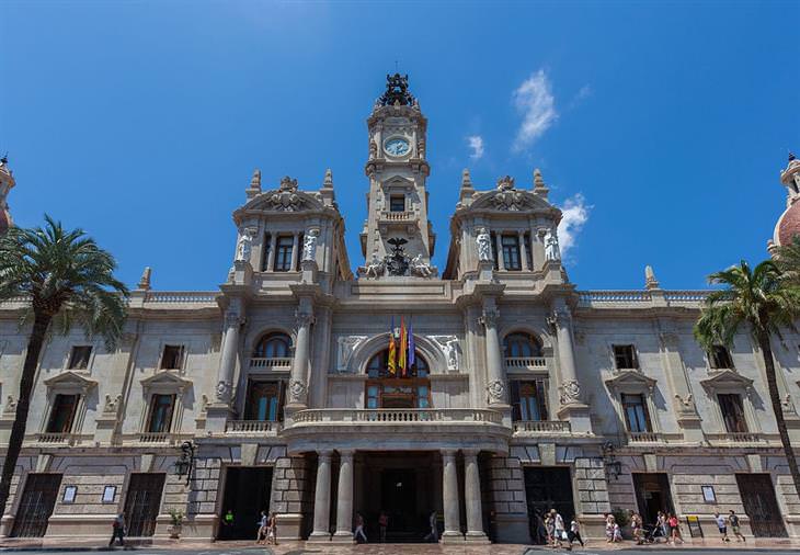 Recommended attractions in Valencia: Town Hall Building