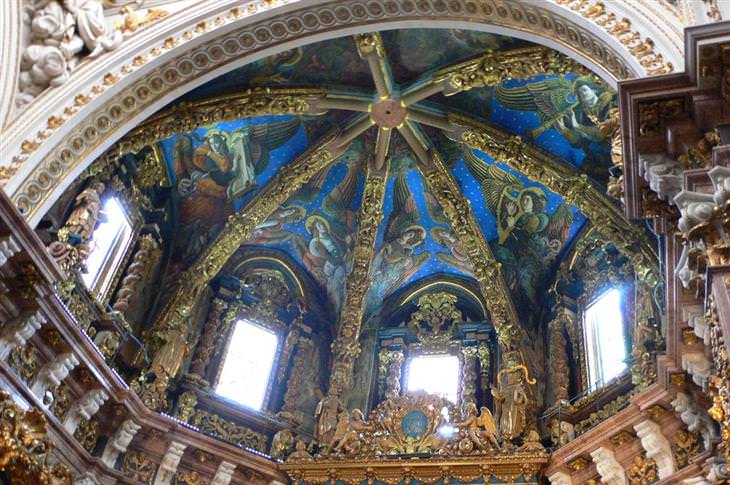 Recommended attractions in Valencia: Valencia Cathedral ceiling