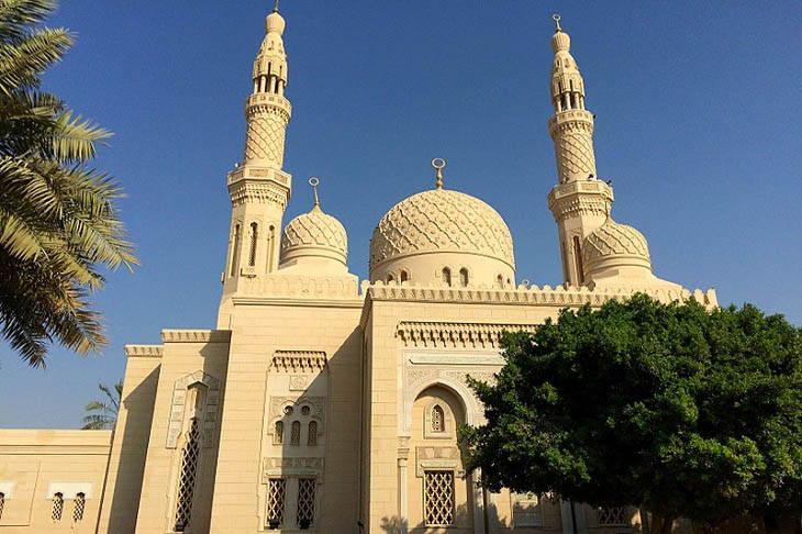 Dubai attractions: Front of Jumeirah Mosque