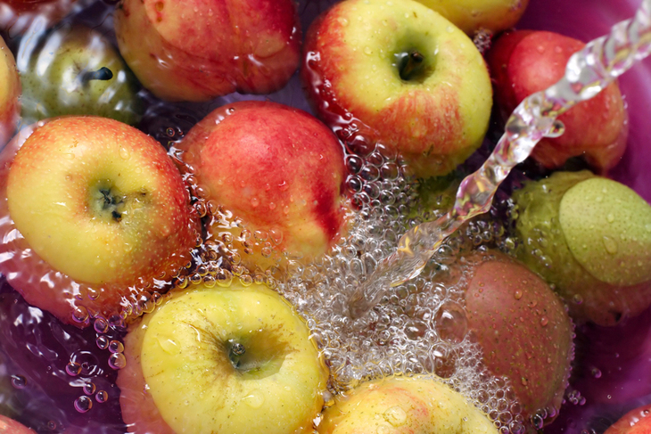 Common Mistakes in Washing Fruits and Veggies